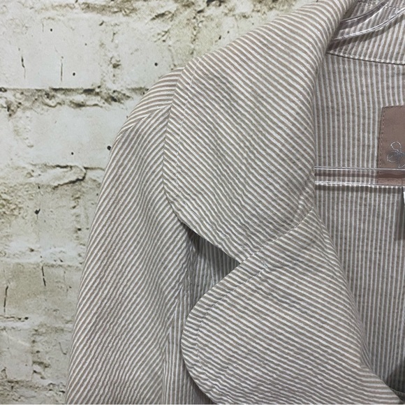 LAL Beige White Striped Metallic Weave 3/4 Sleeve Double Breasted Blazer - Picture 2 of 5